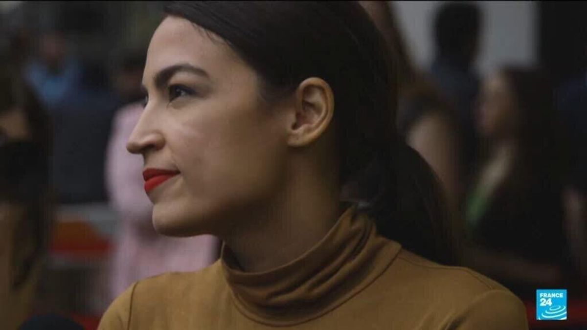 Alexandria Ocasio-Cortez o zamrożeniu komórek jajowych w kontekście przyszłości politycznej