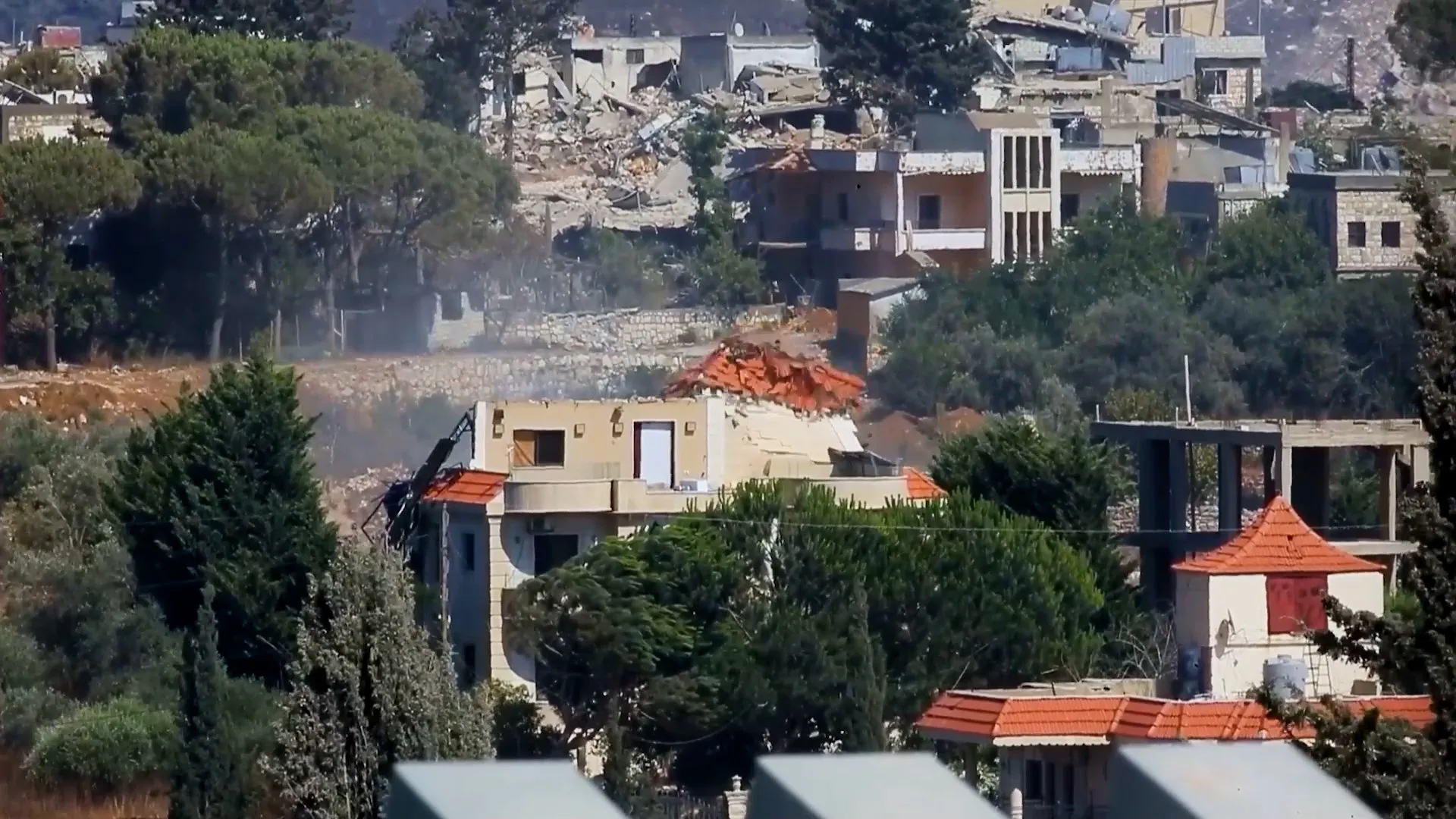 Israëlische sloopoperaties in Zuid-Libanon te midden van onderhandelingen